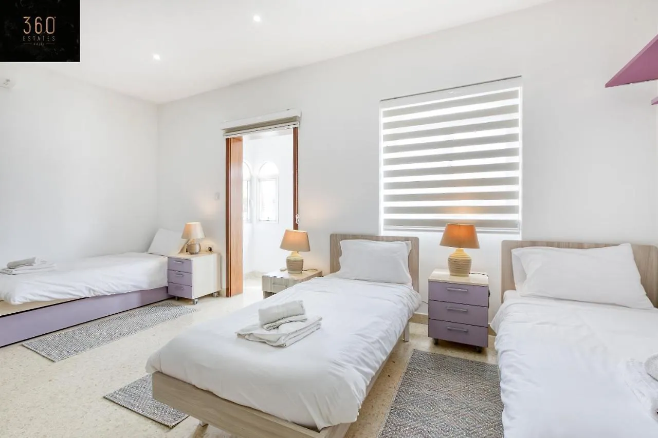 Marina View Apt Slps 9 With Private Terrace & Bbq By 360 Estates Ta Xbiex 0*,  Malta