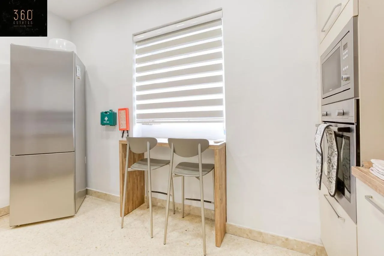 Marina View Apt Slps 9 With Private Terrace & Bbq By 360 Estates Ta Xbiex 0*,  Malta