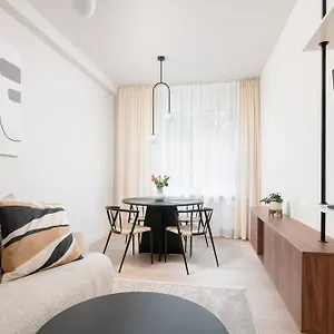 Mlynow Warszawa